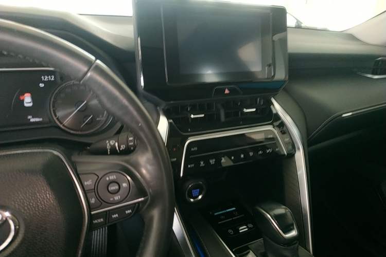 Used Toyota Harrier 2022 2.0L CVT Two-Wheel Drive Luxury Edition Audio And AC Panel