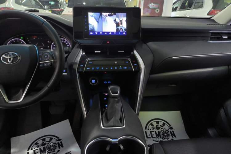Used Toyota Harrier 2022 2.0L CVT Two-Wheel Drive Deluxe Edition Audio And AC Panel