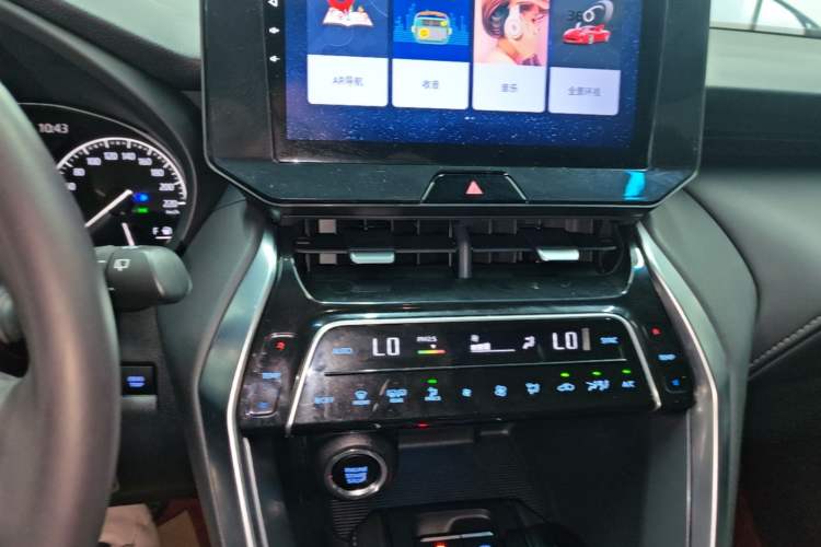 Used Toyota Harrier 2022 2.0L CVT Two-Wheel Drive Entry Version Audio And AC Panel