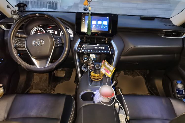 Used Toyota Harrier 2022 2.0L CVT Two-Wheel Drive Entry Version Center Console