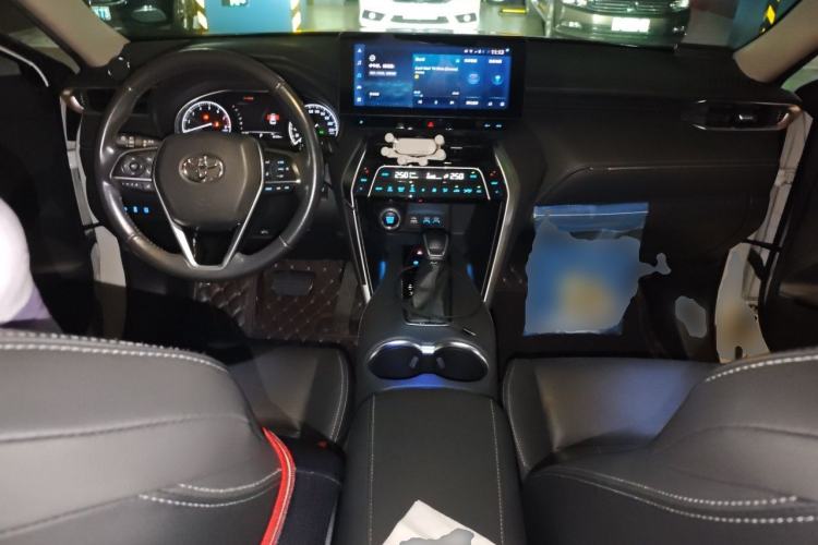 Used Toyota Harrier 2022 2.0L CVT Two-Wheel Drive Deluxe Edition Center Console