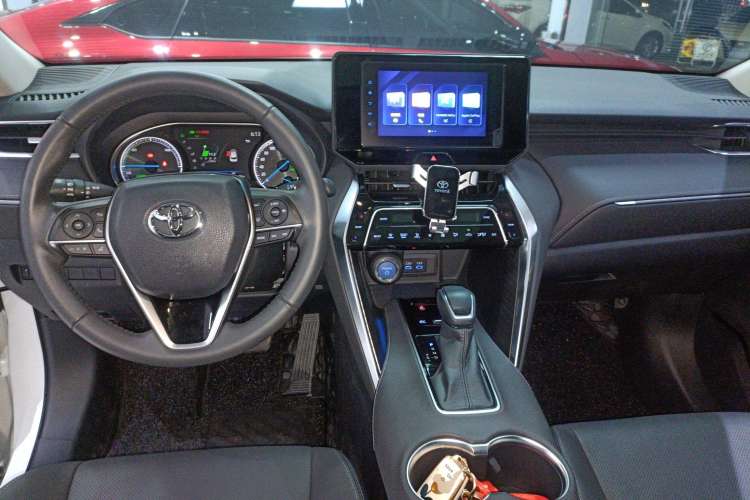 Used Toyota Harrier 2022 Dual-Engine 2.5L CVT Two-Wheel Drive Luxury Edition Center Console