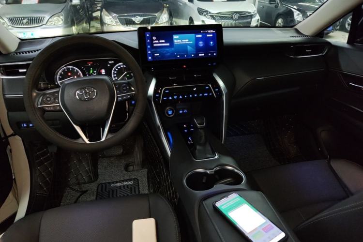 Used Toyota Harrier 2022 2.0L CVT Two-Wheel Drive Deluxe Edition Center Console