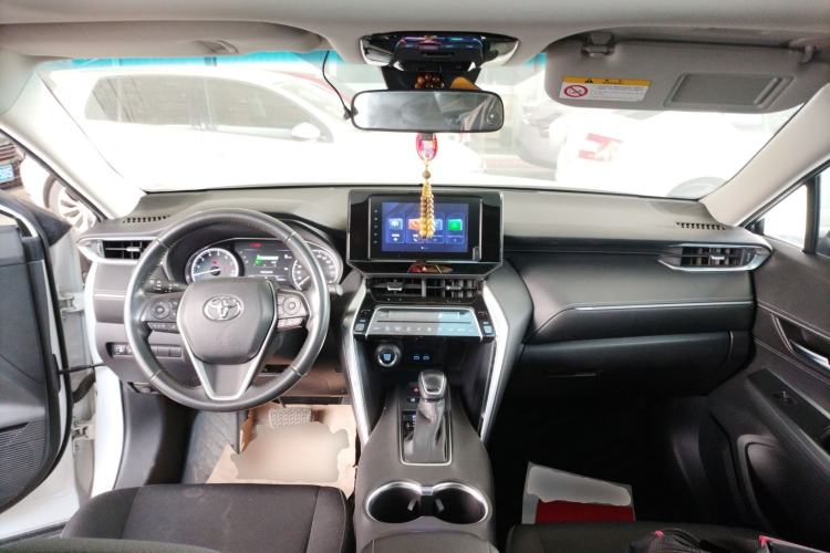 Used Toyota Harrier 2022 2.0L CVT Two-Wheel Drive Entry Version Center Console