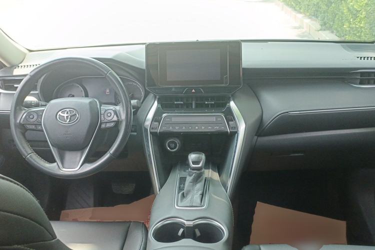 Used Toyota Harrier 2022 2.0L CVT Two-Wheel Drive Entry Version Center Console