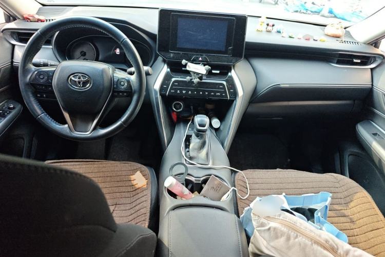 Used Toyota Harrier 2022 2.0L CVT Two-Wheel Drive Entry Version Center Console
