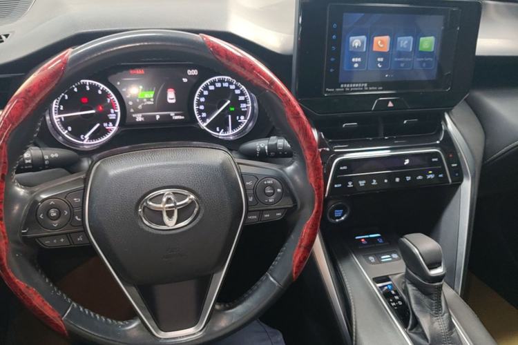 Used Toyota Harrier 2022 2.0L CVT Two-Wheel Drive Deluxe Edition Center Console