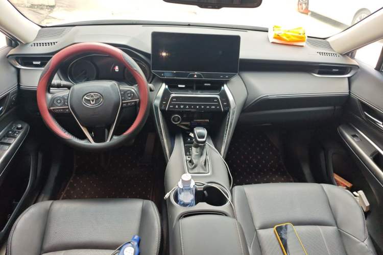 Used Toyota Harrier 2022 2.0L CVT Two-Wheel Drive Deluxe Edition Center Console