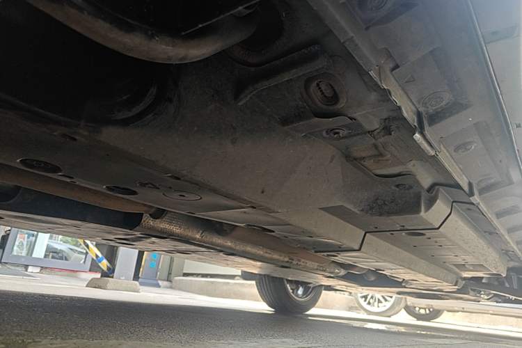 Used Toyota Harrier 2022 2.0L CVT Two-Wheel Drive Deluxe Edition Chassis Rear Right