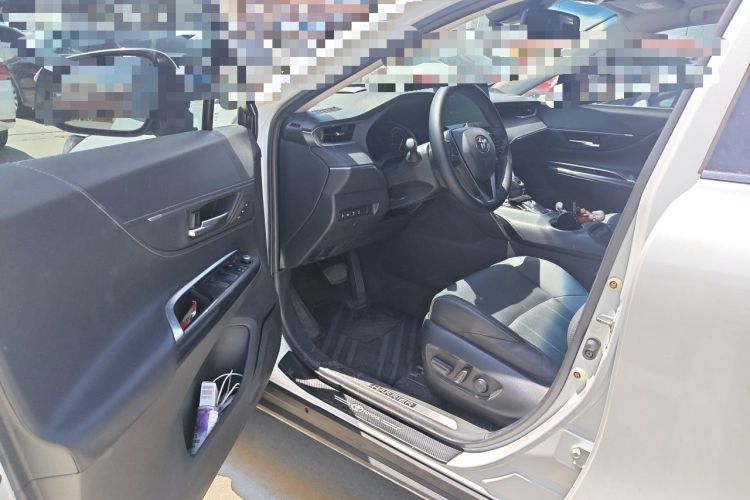 Used Toyota Harrier 2022 2.0L CVT Two-Wheel Drive Deluxe Edition Driver Seat