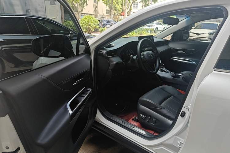 Used Toyota Harrier 2022 2.0L CVT Two-Wheel Drive Deluxe Edition Driver Seat
