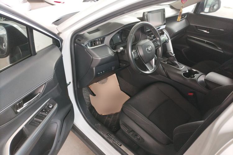Used Toyota Harrier 2022 2.0L CVT Two-Wheel Drive Entry Version Driver Seat
