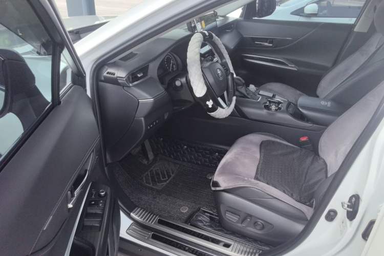 Used Toyota Harrier 2022 2.0L CVT Two-Wheel Drive Deluxe Edition Driver Seat