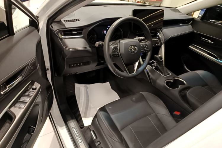 Used Toyota Harrier 2022 2.0L CVT Two-Wheel Drive Deluxe Edition Driver Seat