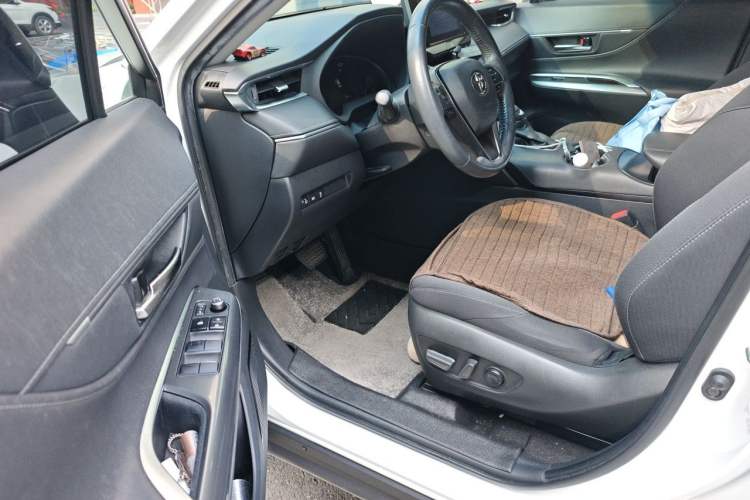 Used Toyota Harrier 2022 2.0L CVT Two-Wheel Drive Entry Version Driver Seat
