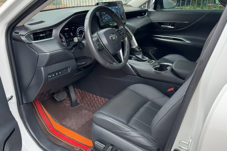 Used Toyota Harrier 2022 2.0L CVT Two-Wheel Drive Deluxe Edition Driver Seat