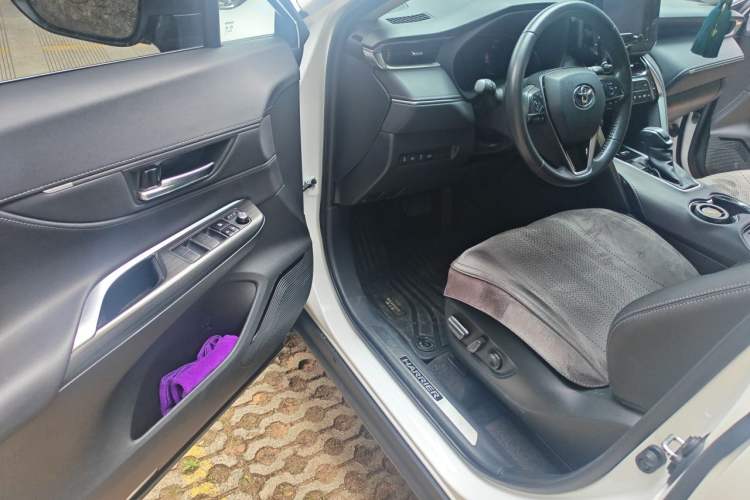 Used Toyota Harrier 2022 2.0L CVT Two-Wheel Drive Luxury Edition Driver Seat