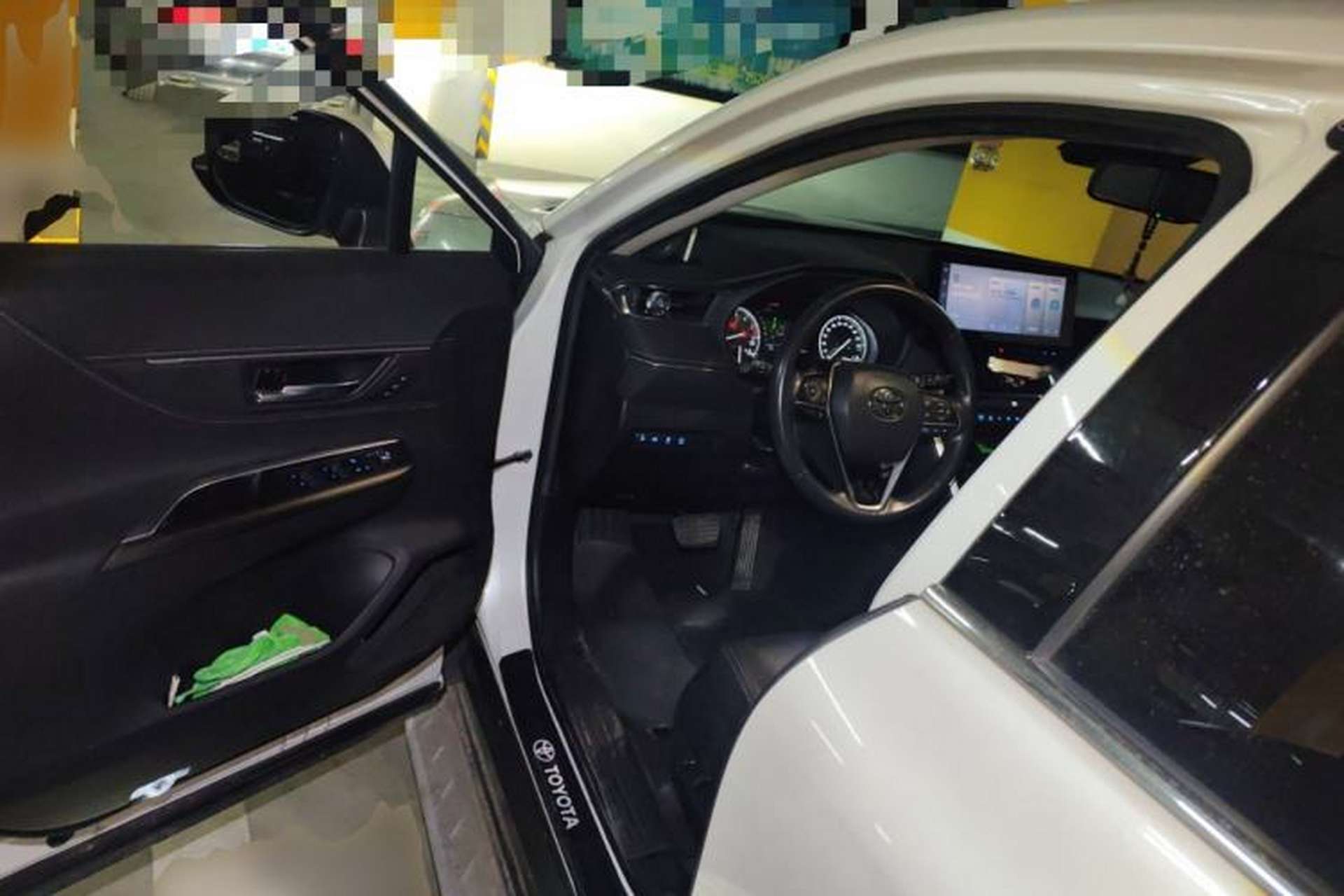 Used Toyota Harrier 2022 2.0L CVT Two-Wheel Drive Deluxe Edition Driver Seat