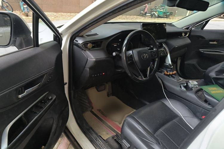 Used Toyota Harrier 2022 2.0L CVT Two-Wheel Drive Deluxe Edition Driver Seat