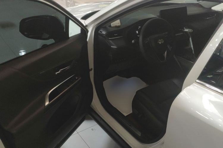 Used Toyota Harrier 2022 2.0L CVT Two-Wheel Drive Deluxe Edition Driver Seat