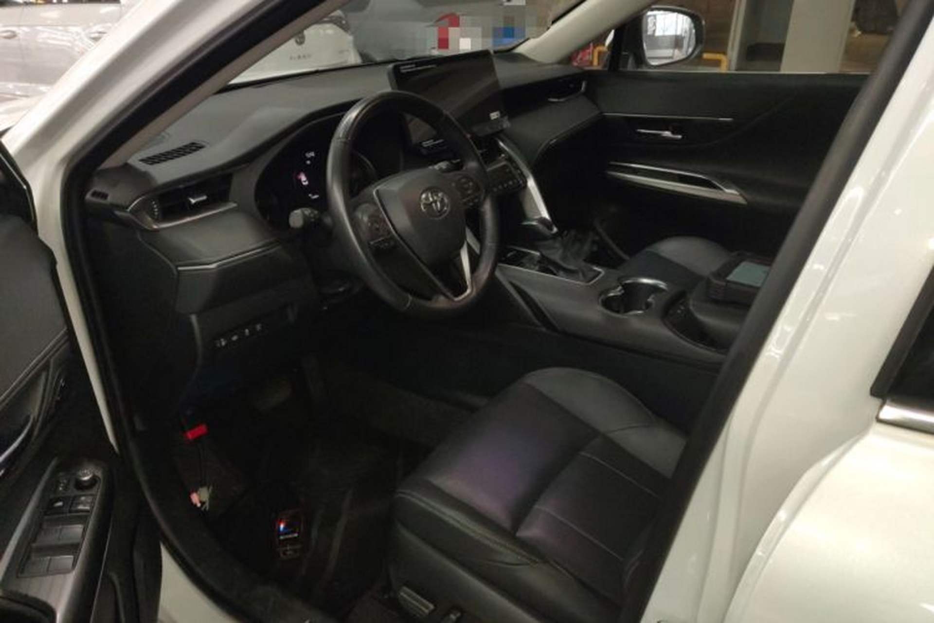 Used Toyota Harrier 2022 2.0L CVT Two-Wheel Drive Deluxe Edition Driver Seat