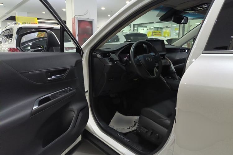 Used Toyota Harrier 2022 2.0L CVT Two-Wheel Drive Deluxe Edition Driver Seat