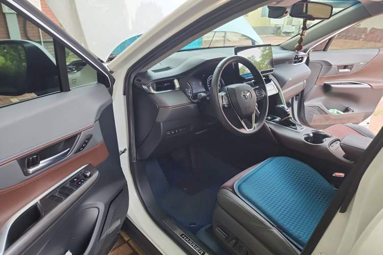 Used Toyota Harrier 2022 2.0L CVT Two-Wheel Drive Deluxe Edition Driver Seat