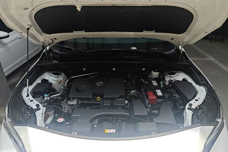 Used Toyota Harrier 2022 2.0L CVT Two-Wheel Drive Deluxe Edition Engine Bay