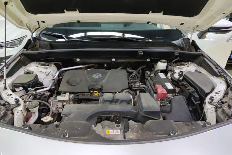 Used Toyota Harrier 2022 2.0L CVT Two-Wheel Drive Deluxe Edition Engine Bay