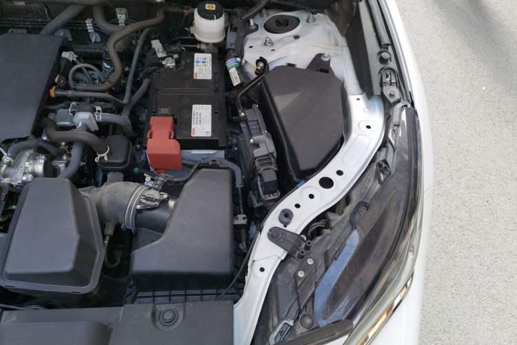 Used Toyota Harrier 2022 2.0L CVT Two-Wheel Drive Luxury Edition Engine Bay Left