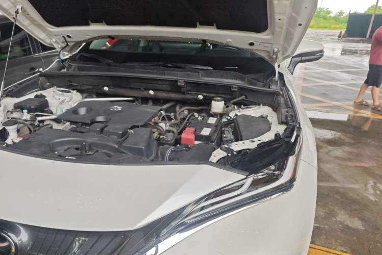 Used Toyota Harrier 2022 2.0L CVT Two-Wheel Drive Deluxe Edition Engine Bay Left