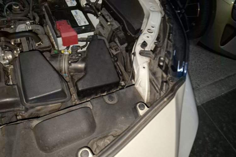 Used Toyota Harrier 2022 2.0L CVT Two-Wheel Drive Luxury Edition Engine Bay Left