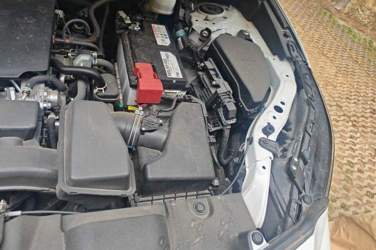 Used Toyota Harrier 2022 2.0L CVT Two-Wheel Drive Luxury Edition Engine Bay Left