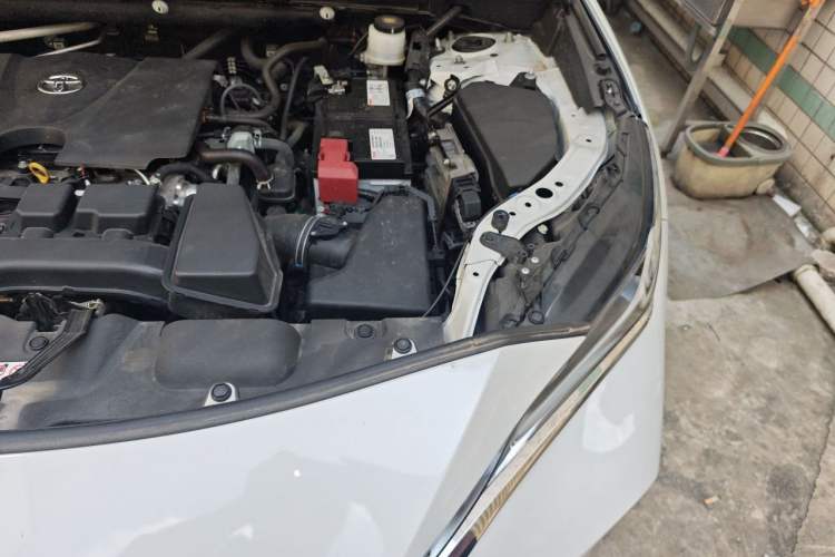 Used Toyota Harrier 2022 2.0L CVT Two-Wheel Drive Deluxe Edition Engine Bay Left