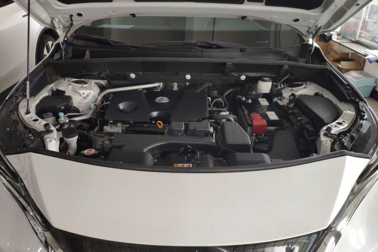 Used Toyota Harrier 2022 2.0L CVT Two-Wheel Drive Luxury Edition Engine Bay