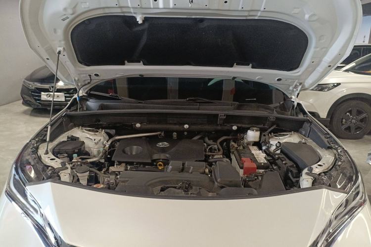 Used Toyota Harrier 2022 2.0L CVT Two-Wheel Drive Deluxe Edition Engine Bay