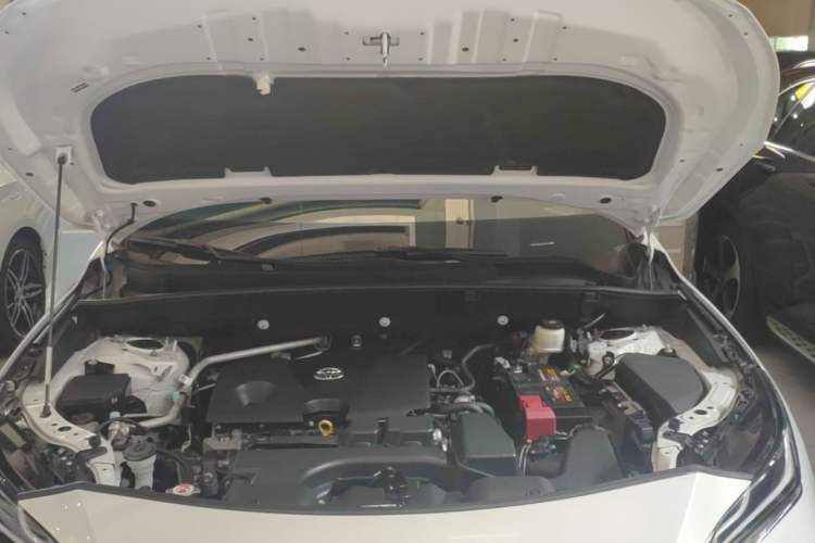 Used Toyota Harrier 2022 2.0L CVT Two-Wheel Drive Deluxe Edition Engine Bay