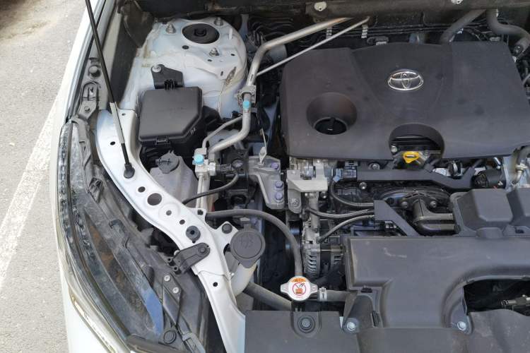 Used Toyota Harrier 2022 2.0L CVT Two-Wheel Drive Luxury Edition Engine Bay Right