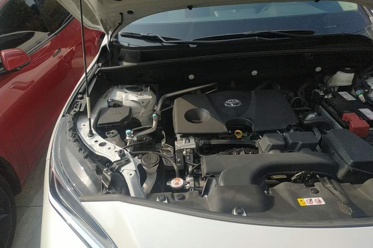 Used Toyota Harrier 2022 2.0L CVT Two-Wheel Drive Luxury Edition Engine Bay Right