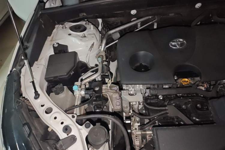 Used Toyota Harrier 2022 2.0L CVT Two-Wheel Drive Deluxe Edition Engine Bay Right