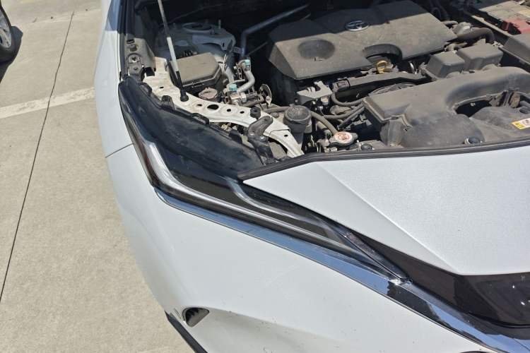 Used Toyota Harrier 2022 2.0L CVT Two-Wheel Drive Deluxe Edition Engine Bay Right