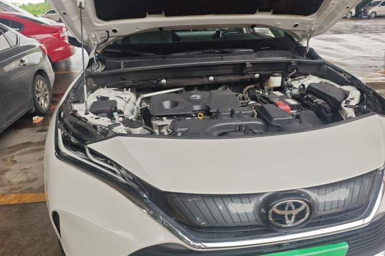 Used Toyota Harrier 2022 2.0L CVT Two-Wheel Drive Deluxe Edition Engine Bay Right