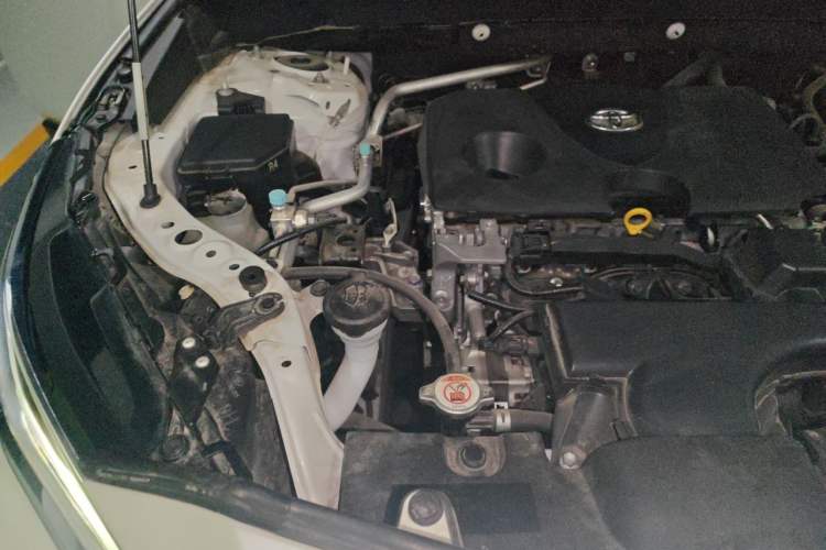 Used Toyota Harrier 2022 2.0L CVT Two-Wheel Drive Deluxe Edition Engine Bay Right