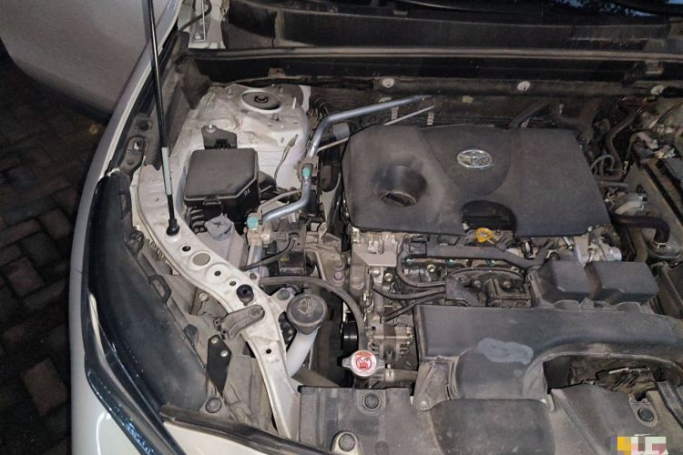Used Toyota Harrier 2022 2.0L CVT Two-Wheel Drive Deluxe Edition Engine Bay Right