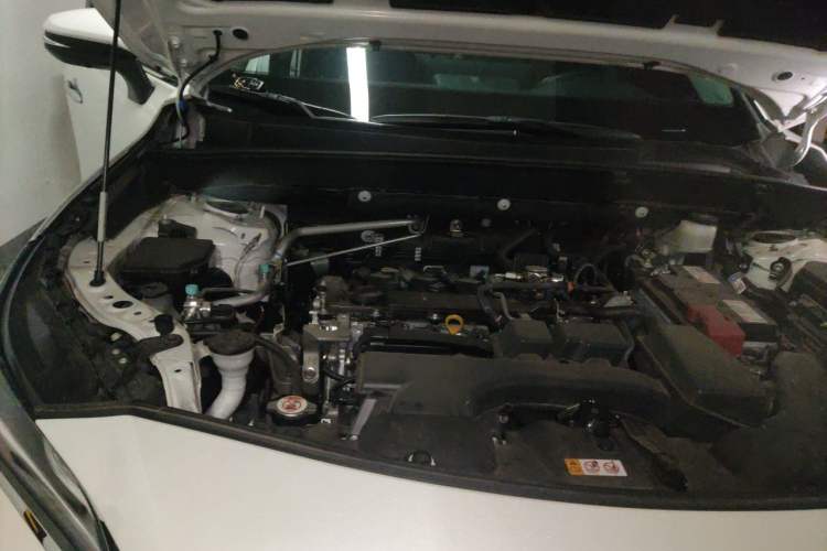 Used Toyota Harrier 2022 2.0L CVT Two-Wheel Drive Deluxe Edition Engine Bay Right