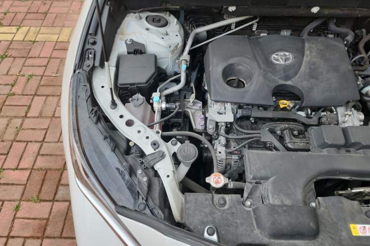 Used Toyota Harrier 2022 2.0L CVT Two-Wheel Drive Deluxe Edition Engine Bay Right