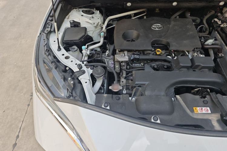 Used Toyota Harrier 2022 2.0L CVT Two-Wheel Drive Deluxe Edition Engine Bay Right