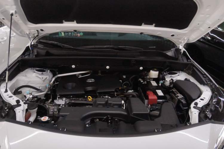 Used Toyota Harrier 2022 2.0L CVT Two-Wheel Drive Deluxe Edition Engine Bay