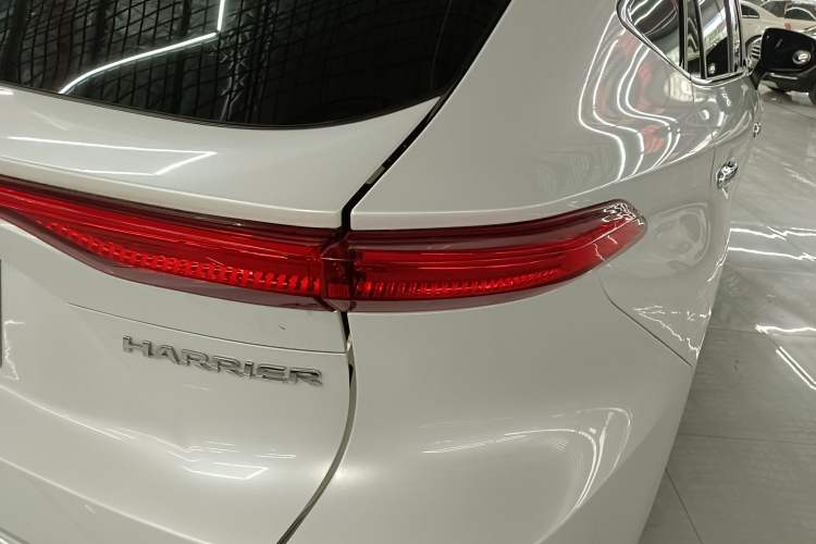 Used Toyota Harrier 2022 2.0L CVT Two-Wheel Drive Entry Version Exterior 1