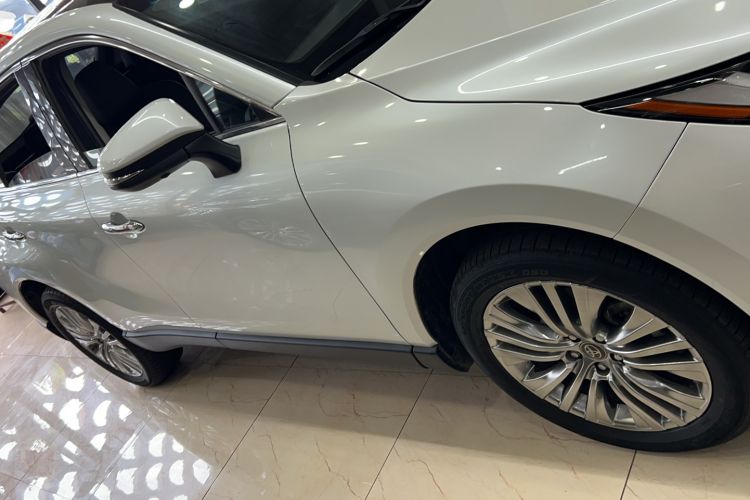 Used Toyota Harrier 2022 2.0L CVT Two-Wheel Drive Deluxe Edition Exterior 2